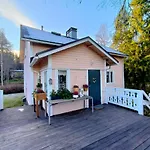 Rollo - Spacious With Sauna Near Center Villa