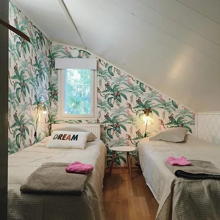 Rollo - Spacious With Sauna Near Center Villa *